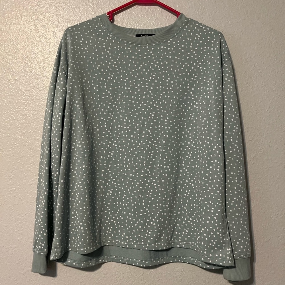 Roomy long sleeve shirt - pale blue with white stars